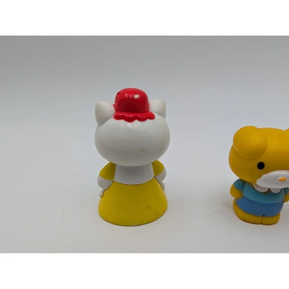 Sanrio Hello Kitty Block‎ Dear Daniel Grandma Figure Lot of 4